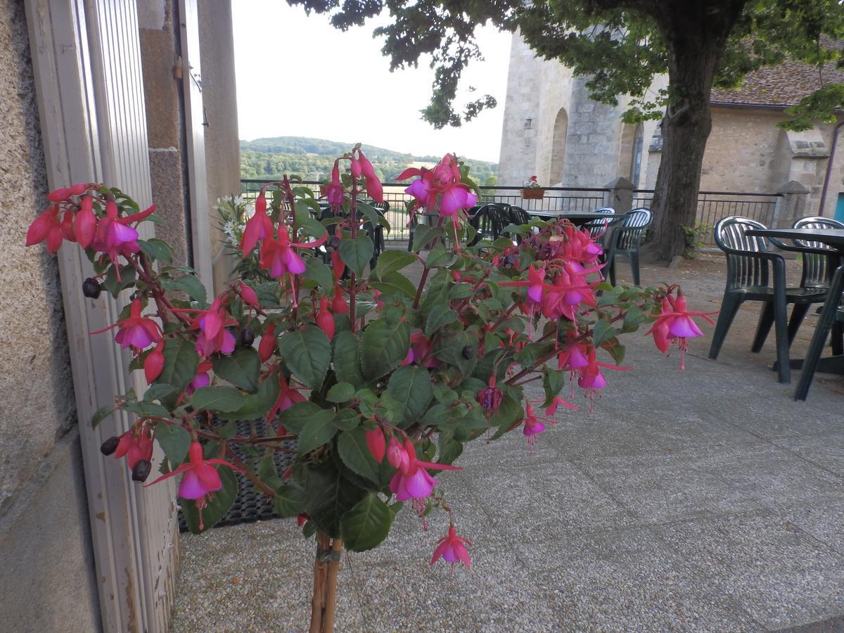 Hotel La Fontaine Aux Loups Saint-Sulpice-le-Dunois Exteriér fotografie
